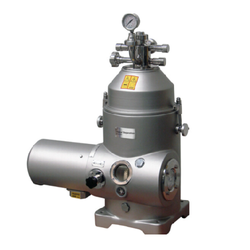 Solids retaining separator for liquid/liquid/solid separation