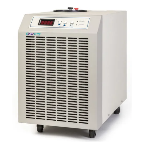 Recirculating chiller for laboratory applications