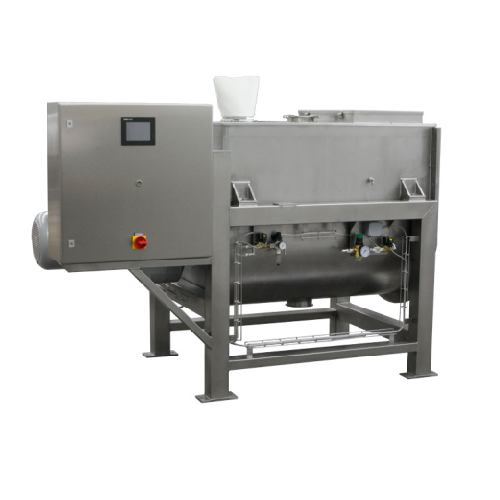 Batch mixers for raw material preparation in extrusion processes