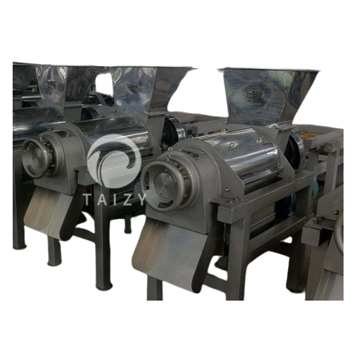 Industrial fruit and vegetable juicer