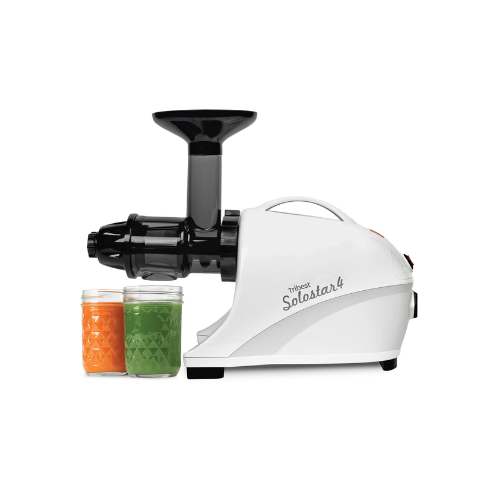 Horizontal slow masticating juicer for maximum juice yield