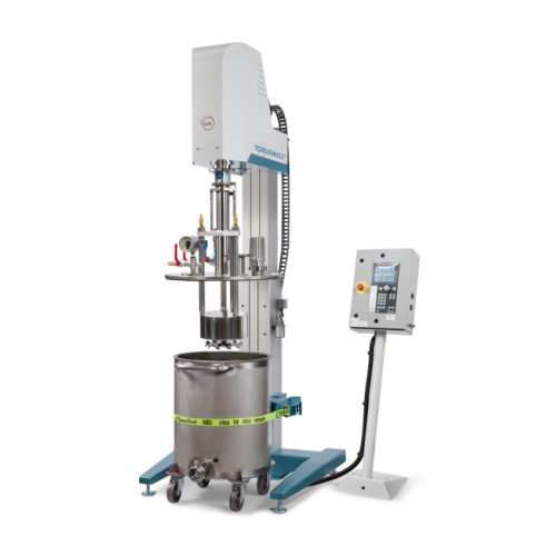 Vacuum basket mill for highly viscous products