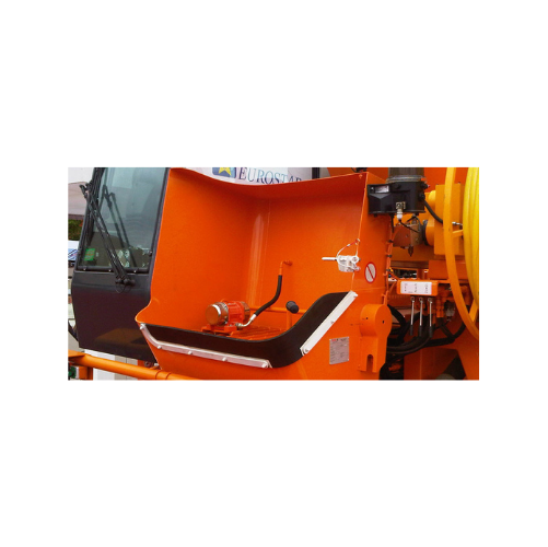 External electric motovibrator for increased safety in hazardous environments