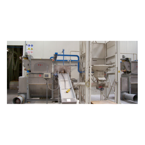 Automatic bag splitter for bulk solids handling