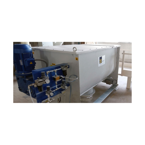 Single-shaft ribbon blender for homogeneous mixing