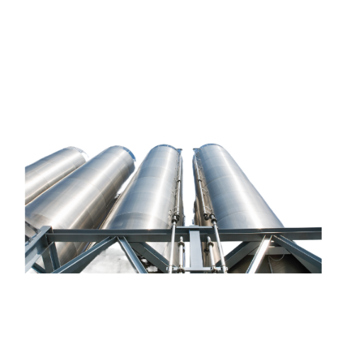Short base skirt silo for bulk material storage