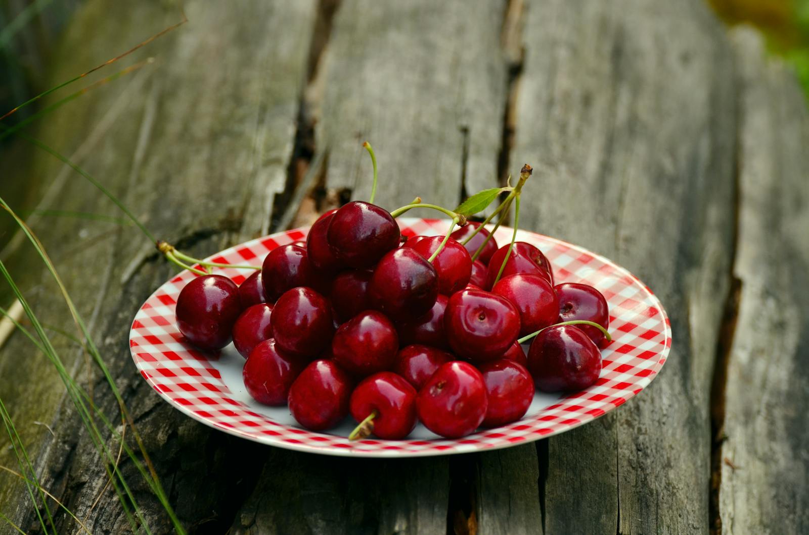 Cherry singulation system