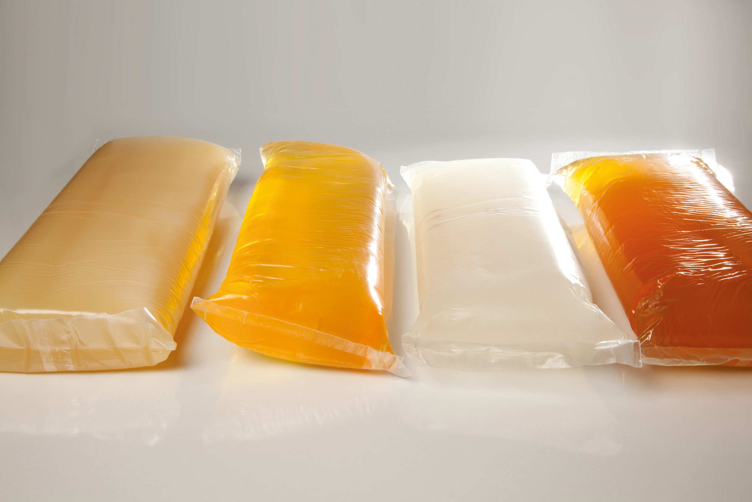 Triple shaft mixer for high viscosity products