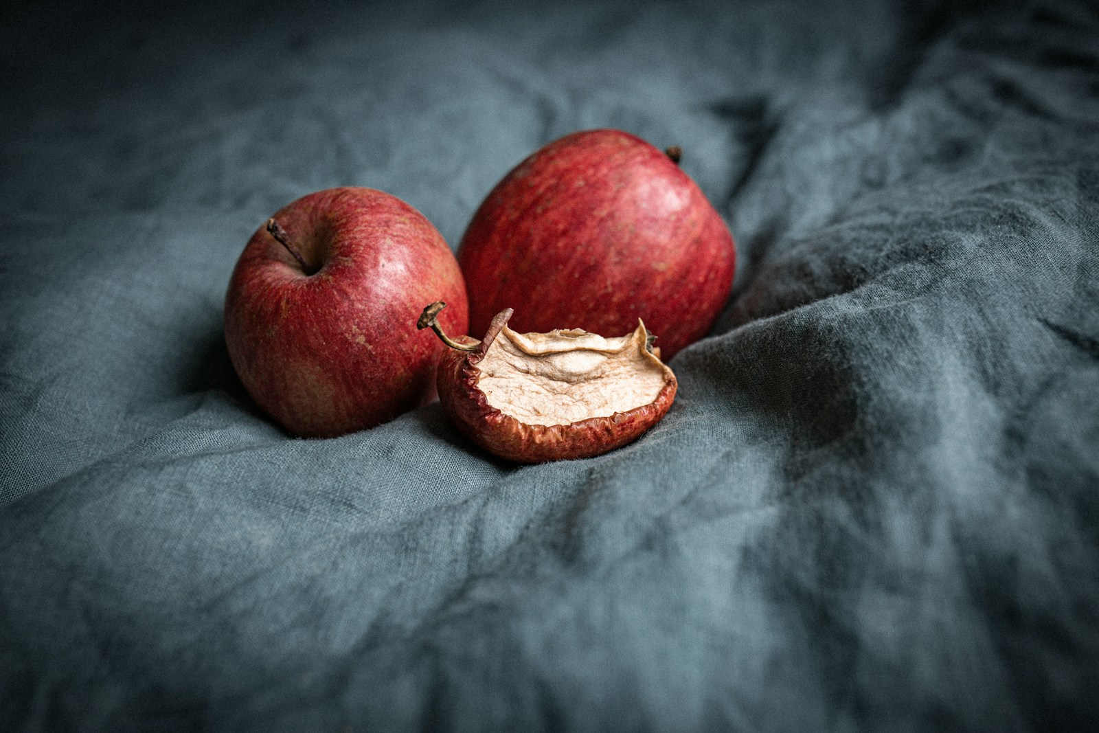 Dried apples