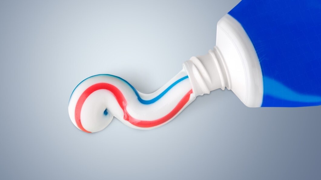 Fluoride toothpaste